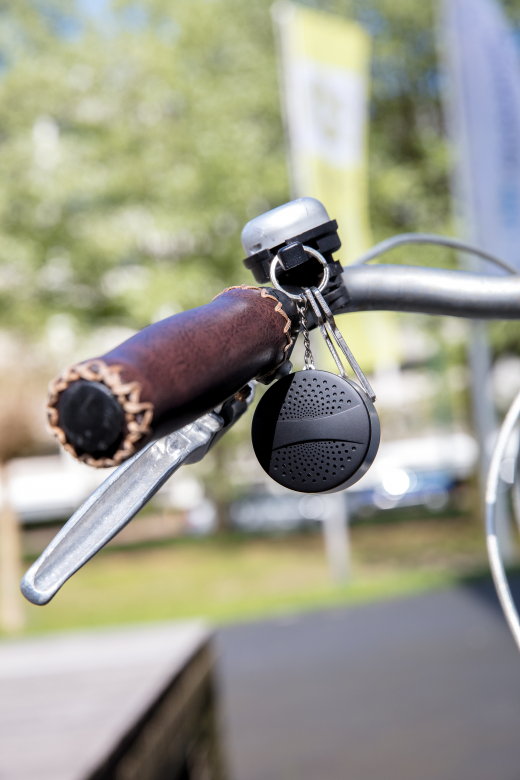 Keychain wireless speaker, black