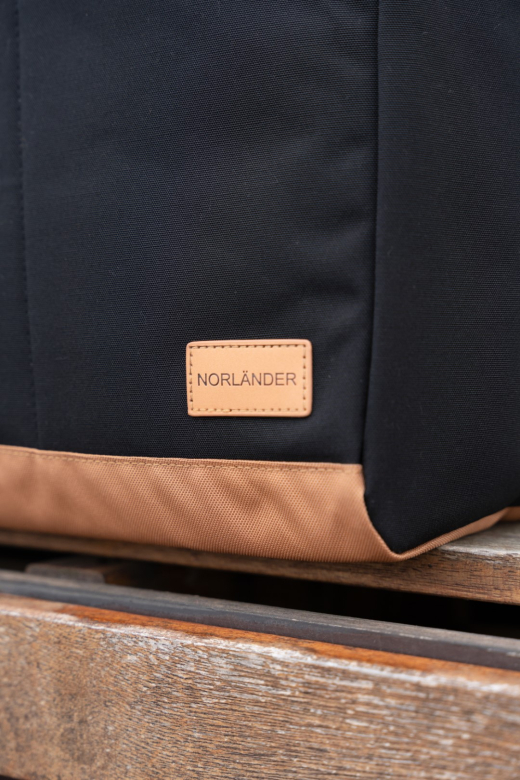 Koeltas Austin Zwart