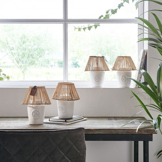 Kaarsenhouder van klei wit