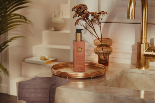 Rituals of Sweet Jasmine hand wash met baddoek