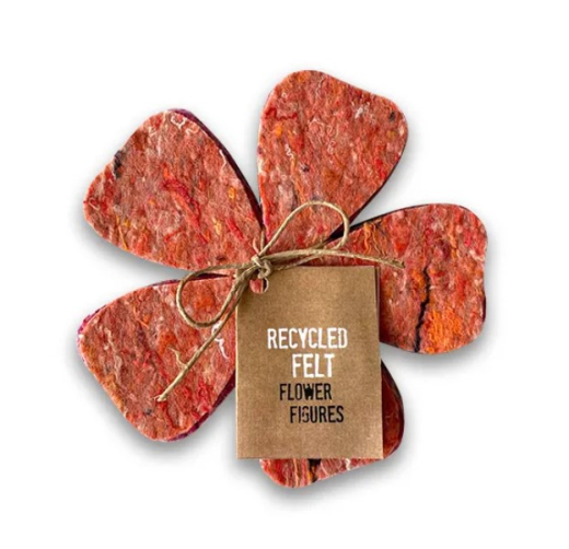 Recycled vilt bloemfiguren