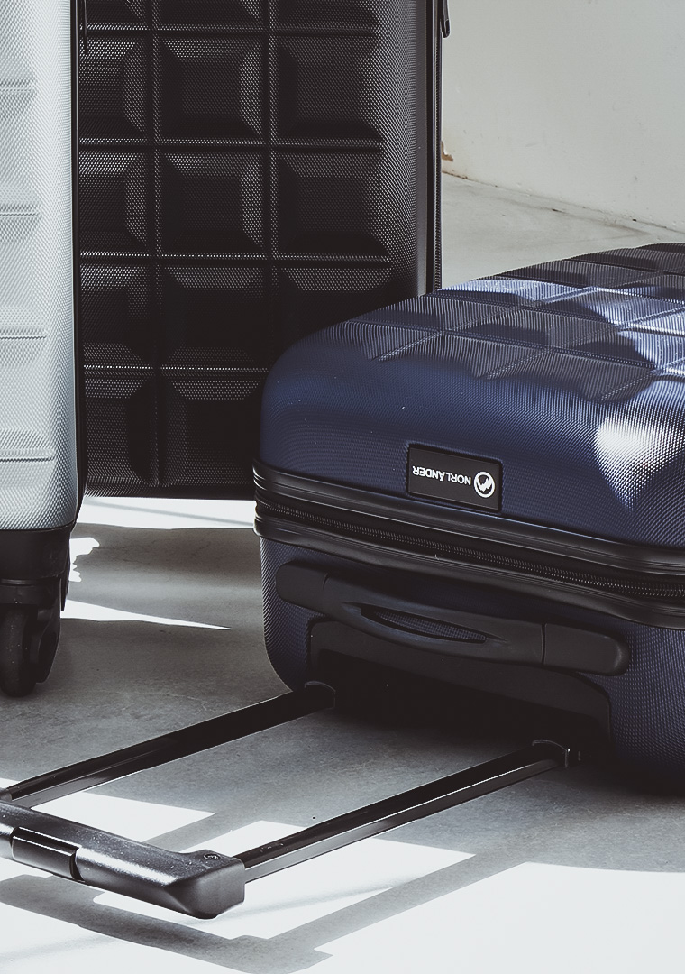 Cabin Size trolley Black Squared 